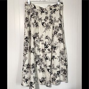 Size 8 Who What Wear Black & Off White Skirt